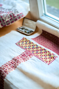 The first exhibition of sewn shirts in Luxembourg by the ladies from the group Sewn Stories took place during the weekend of June 28-29